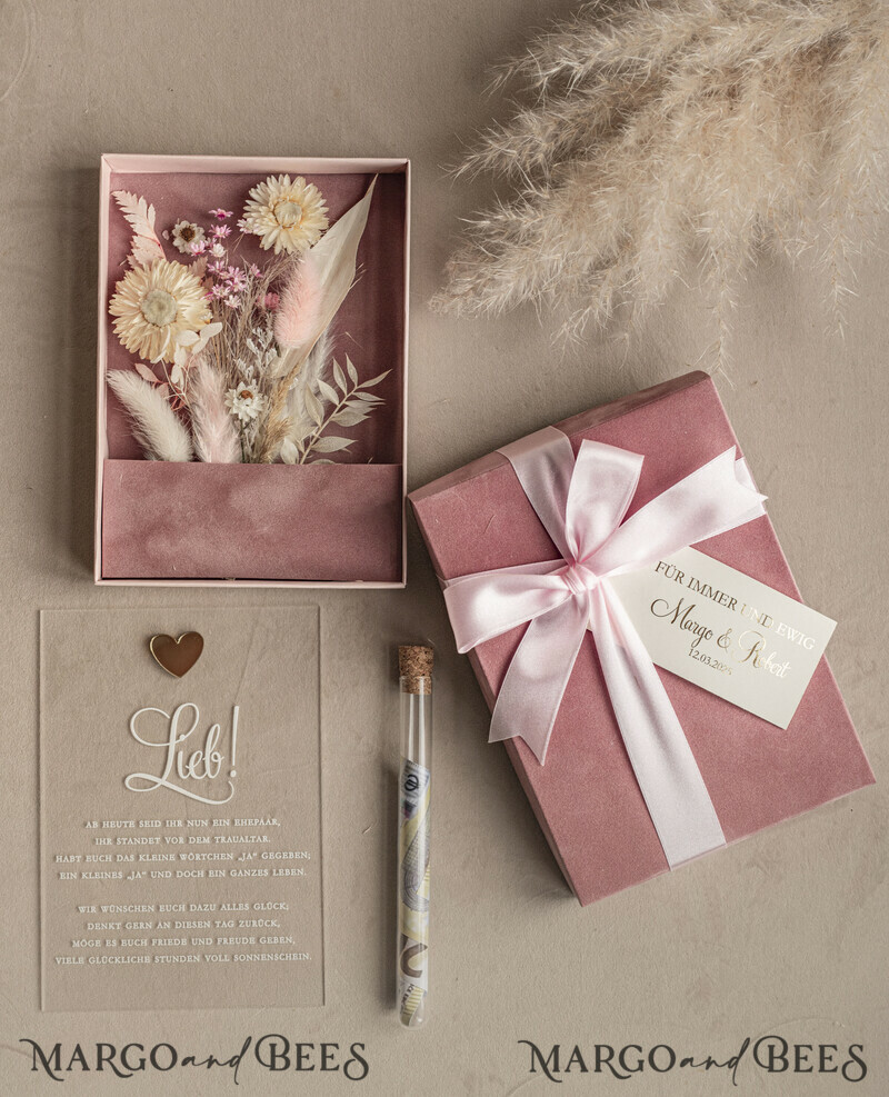 Geschenkschachtel für Geld Hochzeitsandenken mit Blumen in Glas. Personalisiertes Hochzeitsgeschenk mit einem Strauß getrockneter Blumen.-2