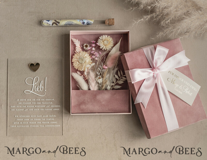Geschenkschachtel für Geld Hochzeitsandenken mit Blumen in Glas. Personalisiertes Hochzeitsgeschenk mit einem Strauß getrockneter Blumen.-19