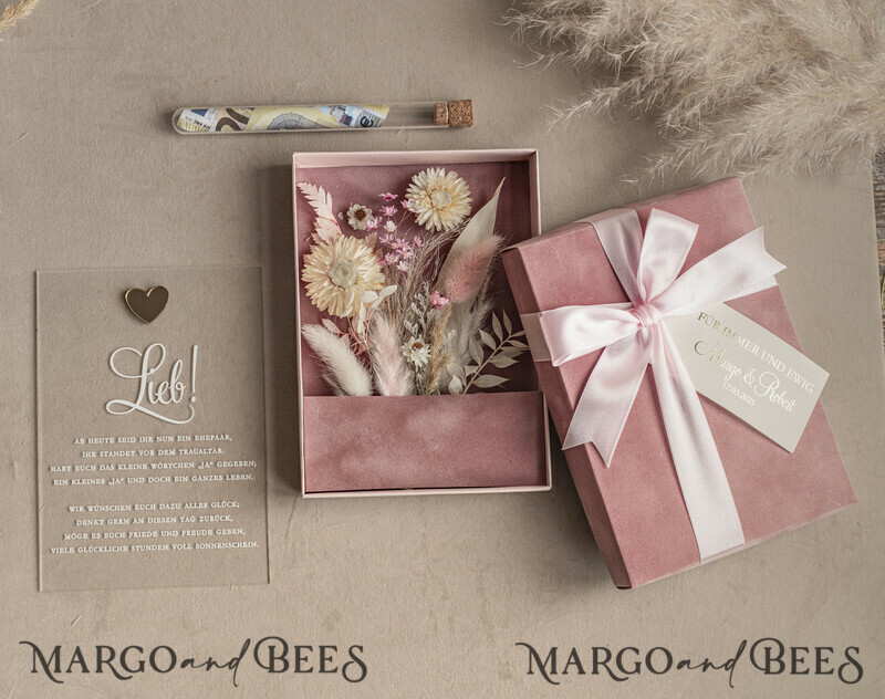 Geschenkschachtel für Geld Hochzeitsandenken mit Blumen in Glas. Personalisiertes Hochzeitsgeschenk mit einem Strauß getrockneter Blumen.-20