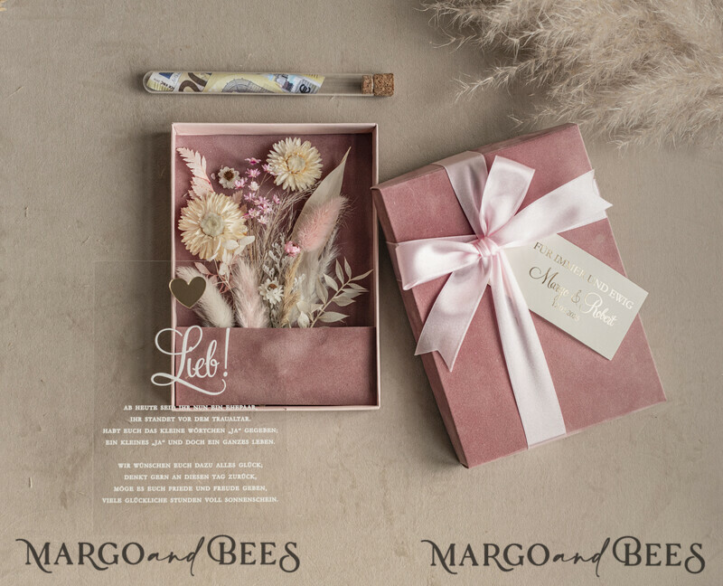 Geschenkschachtel für Geld Hochzeitsandenken mit Blumen in Glas. Personalisiertes Hochzeitsgeschenk mit einem Strauß getrockneter Blumen.-22