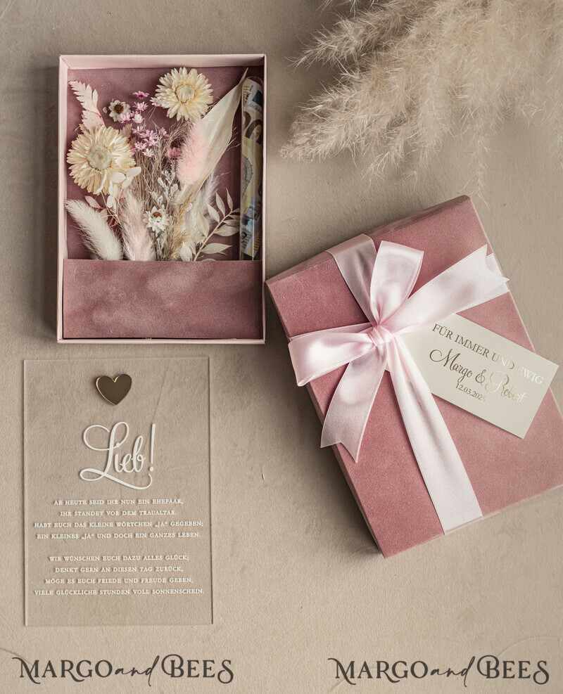 Geschenkschachtel für Geld Hochzeitsandenken mit Blumen in Glas. Personalisiertes Hochzeitsgeschenk mit einem Strauß getrockneter Blumen.-4