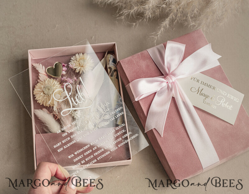 Geschenkschachtel für Geld Hochzeitsandenken mit Blumen in Glas. Personalisiertes Hochzeitsgeschenk mit einem Strauß getrockneter Blumen.-10