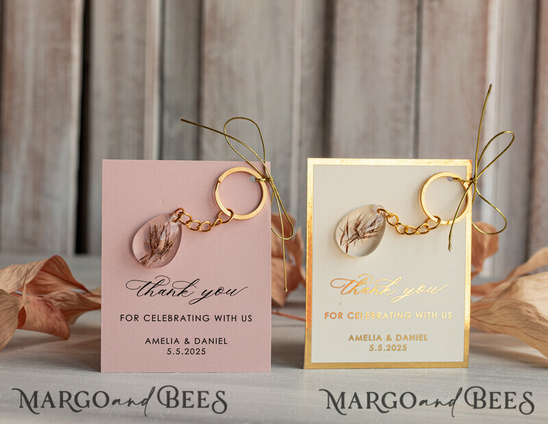 Wedding Favors For Guests in bulk Custom Resin Keychain, Golden personalised Thank you gifts Teardrop Keychain with Gold-Plated Stainless Steel Hardware-3