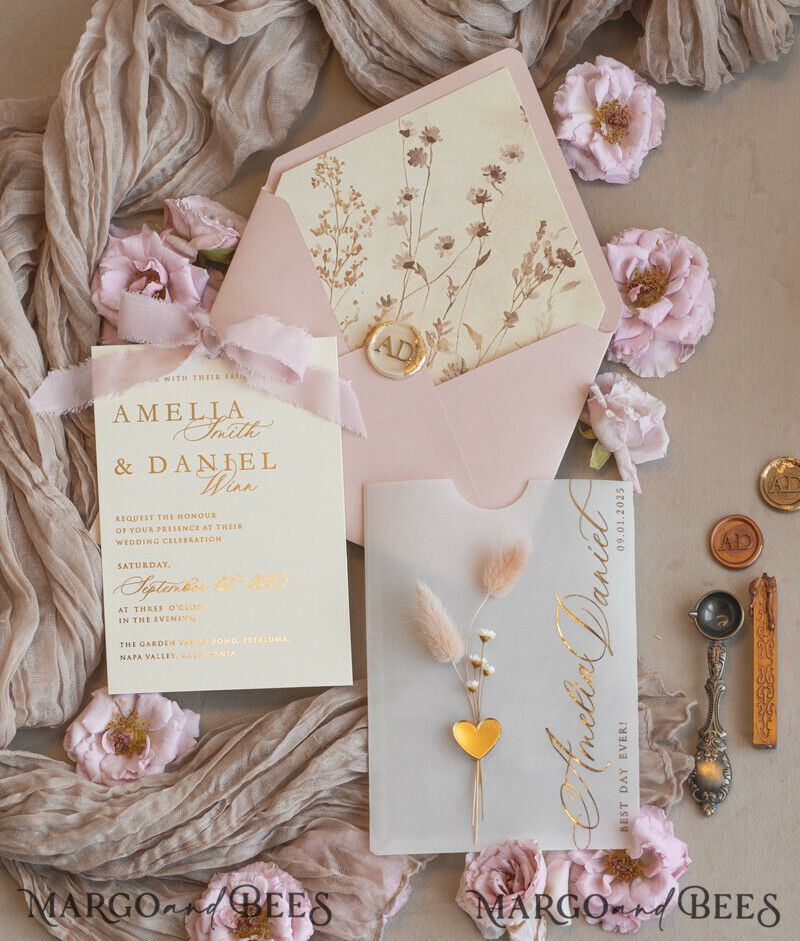 Whimsical Blush Gold Wedding Invitation with vellum etui natural dierd flowers pampass gras, Garden Elegant Floral Wedding Invitation with mirror gold heart-6