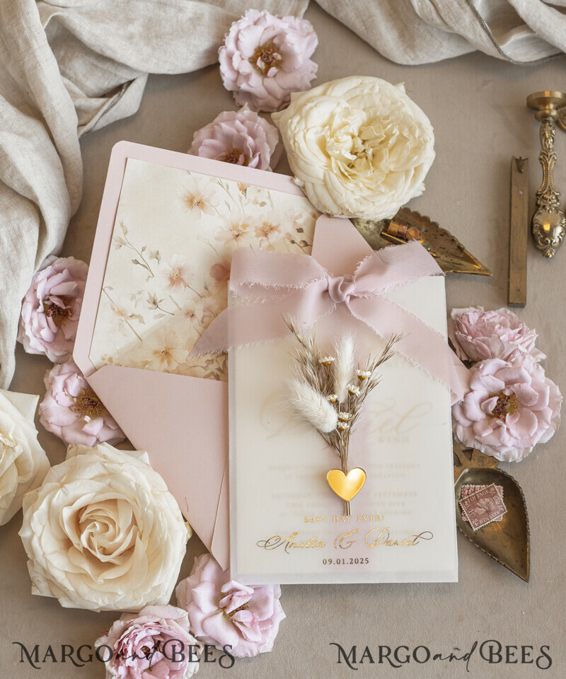 Whimsical Blush Gold Wedding Invitation with vellum etui natural dierd flowers pampass gras, Garden Elegant Floral Wedding Invitation with mirror gold heart-18