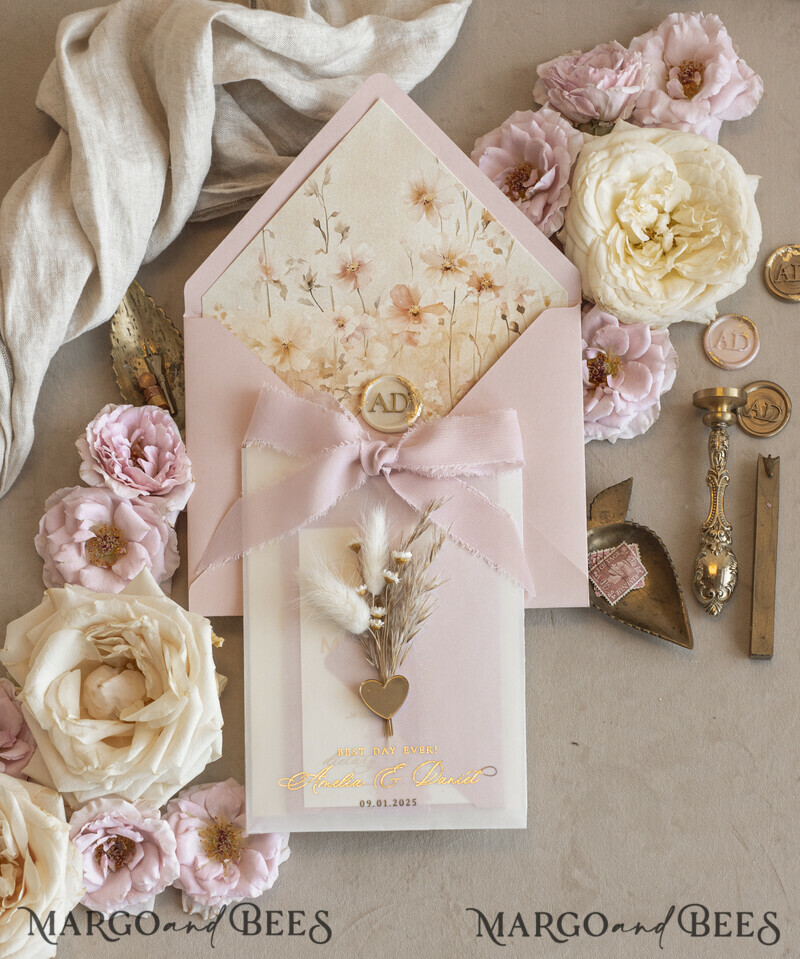 Whimsical Blush Gold Wedding Invitation with vellum etui natural dierd flowers pampass gras, Garden Elegant Floral Wedding Invitation with mirror gold heart-3