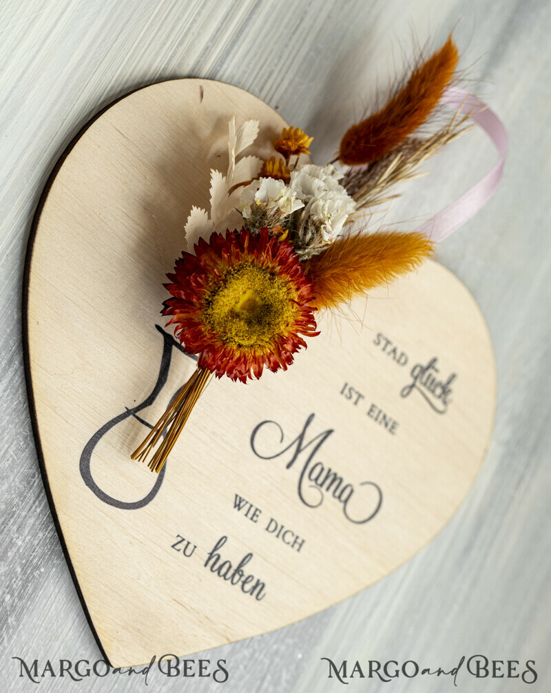 Geschenkidee zum Muttertag Holz-Herz mit Trockenblumen – Hängeschild mit Spruch für Mama Muttertagskarte mit Herz-1