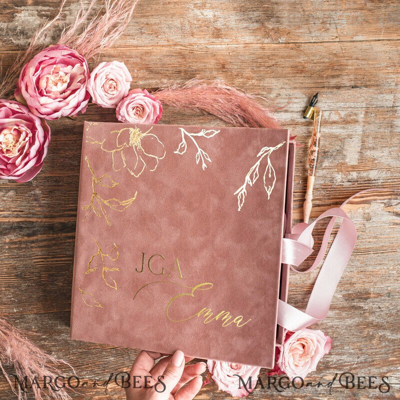 JGA Kartenbox aus Samt – personalisiert mit goldener Prägung, inkl. Gästekarten für die Braut-1